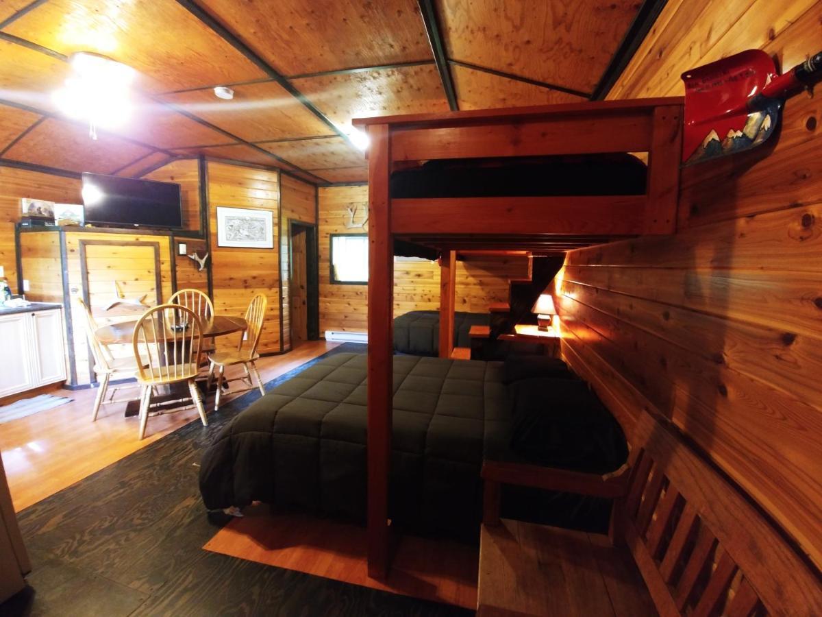 Bone Creek Wilderness Retreat Hotel Blue River Ngoại thất bức ảnh